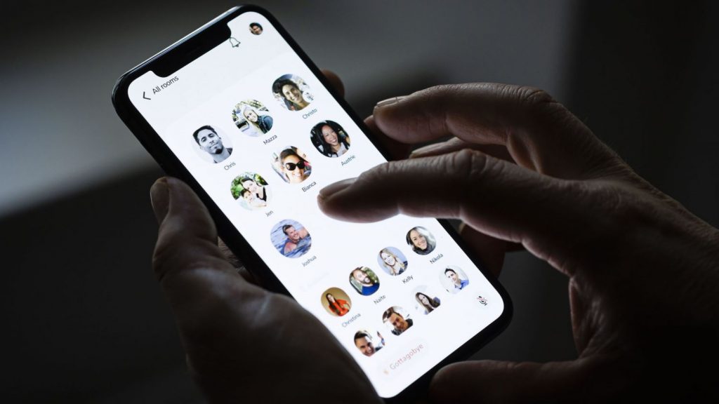 ¿Cómo crear una sala en Clubhouse?