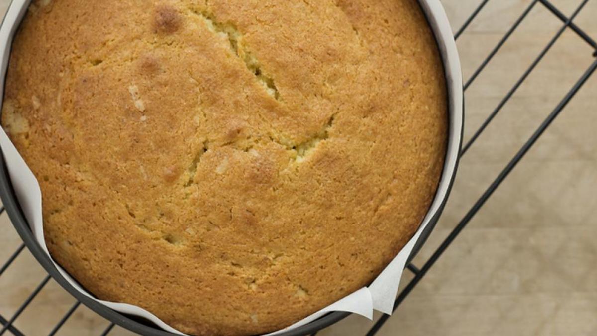 Cómo eliminar los grumos de la harina del bizcocho