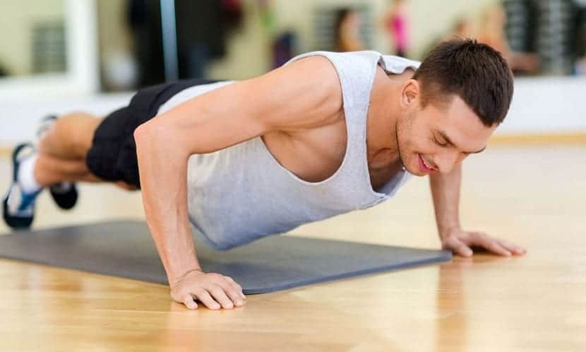 Cómo hacer flexiones y no lesionarte a la primera 1 ¿Qué son las flexiones?