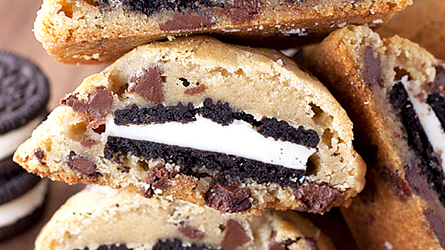 Como hacer galletas rellenas de Oreos 2