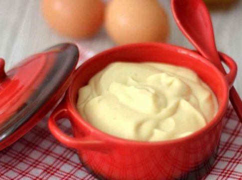 Cómo hacer una mayonesa casera en 2 minutos ¡y que no se corte! 1 Cómo hacer una mayonesa casera en 2 minutos ¡y que no se corte!