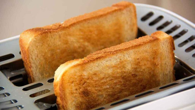 Alerta de Consumo sobre tostadas sin gluten que sí contienen gluten: revisa si las tienes en casa