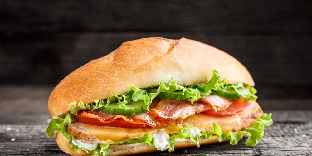 Cómo preparar una "pulguita", el bocadillo de pollo y bacon "para llevar" 80 ¿Cómo preparar unas pulguitas de pollo y bacon de muerte?