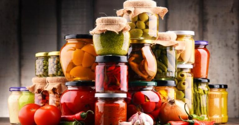 Conservas: ¿es saludable el líquido? ¿Se puede beber?