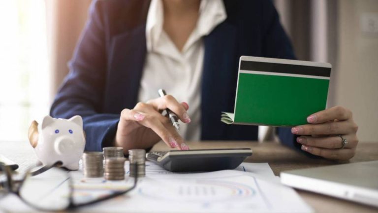 Hacienda permitirá a los afectados por un ERTE fraccionar el pago del IRPF