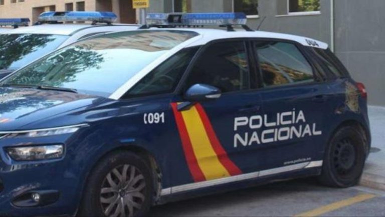Detenida una mujer por inducir a su hija y 3 niños más a robar perros de raza