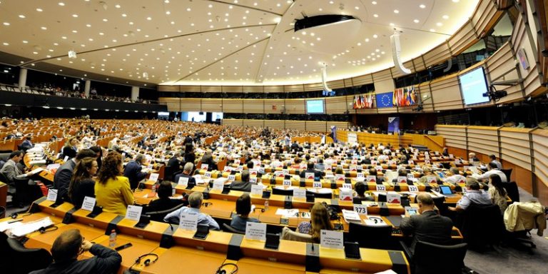 El Comité Europeo de las Regiones pide la convergencia al alza de los salarios mínimos