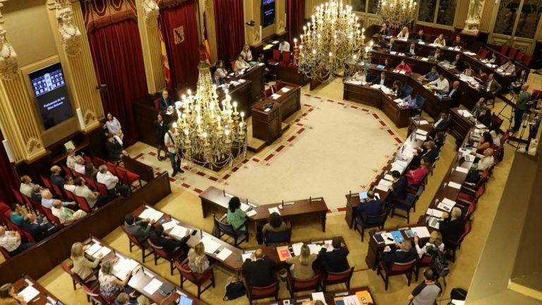 El Parlament balear rechaza la comisión de investigación sobre explotación sexual de menores