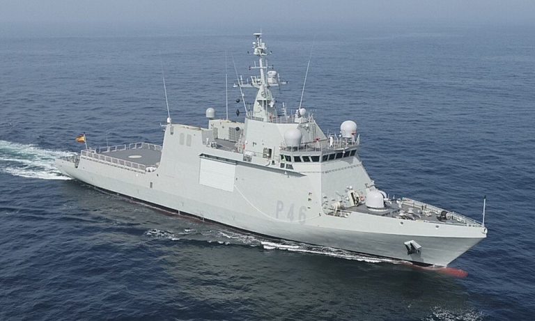 El buque 'Furor' se despliega en la costa occidental de África y el golfo de Guinea