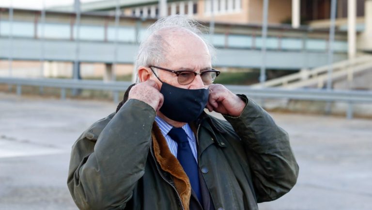 El juez atribuye a Rato delitos fiscales, de blanqueo y corrupción