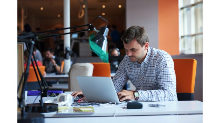 Un 83% de empleados cree que sus empresas deben centrarse más en problemas sociales y ambientales