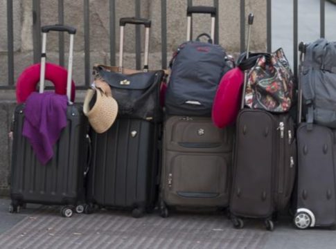 Españoles prefieren viajar dentro del pais