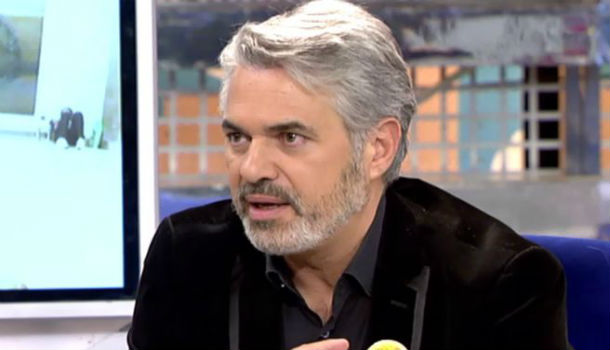 Famosos víctimas de una mano negra 06