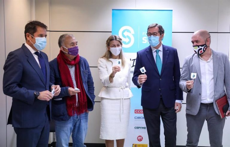 Gobierno y agentes sociales se reunirán todos los miércoles para discutir sobre la reforma laboral