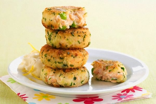 Hamburguesas de bacalao: la receta más original para probar otras que no sean de cerdo o pollo