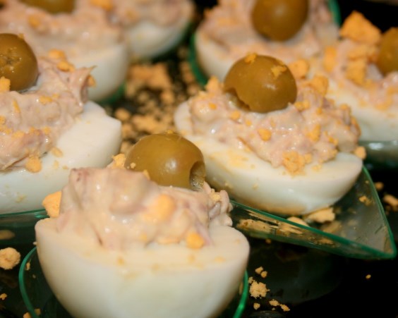 Huevos con atún y mayonesa: así puedes prepararlos para un aperitivo 2 ¿Qué es el Atún y que aporta a las personas?