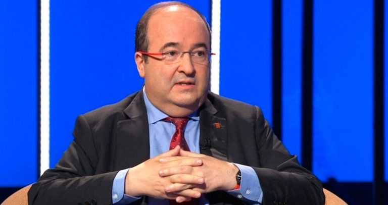 Iceta pide que, en democracia, se dé voz a todas las personas