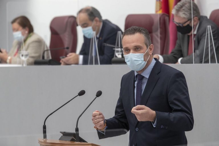 El PP de Murcia dice que no han ofrecido nada a los diputados de VOX
