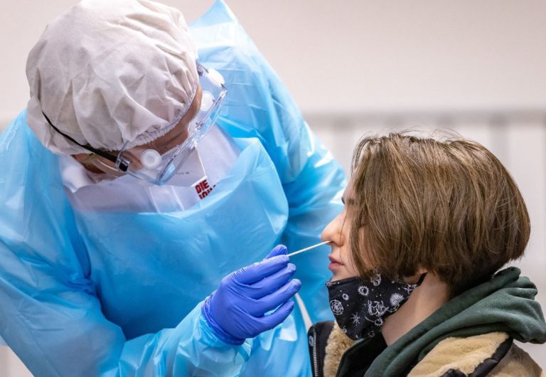 La Rioja notifica 2 nuevos fallecidos y suben los casos activos