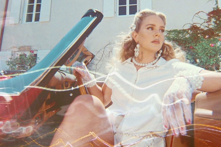 Lana Del Rey y "Chemtrails over the country club", su nuevo álbum 23 Lana Del Rey Chemtrails over the country club