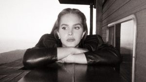 Lana Del Rey desvela un álbum complementario sin título: 'es una de mis obras más hermosas'