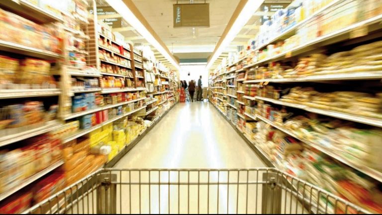 Las ventas del sector servicios amplían su caída anual al 16,5% en enero