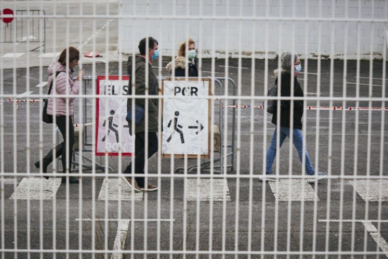 Los casos en Navarra bajan del centenar con 89 el último día