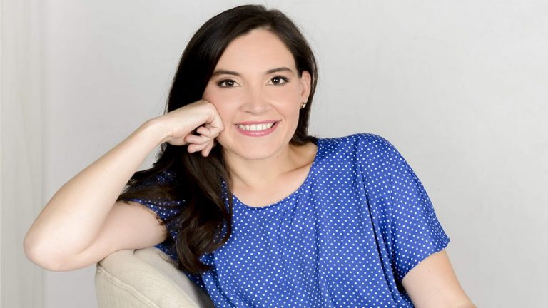 'Boticaria García' reivindica educación y mundo rural y asemeja el machismo al COVID