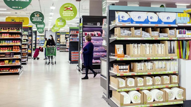 Mercadona elimina los desechables de plástico de un solo uso