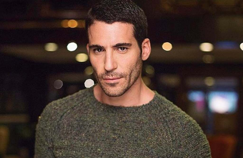 Miguel Ángel Silvestre, una figura relevante de la serie de Netflix