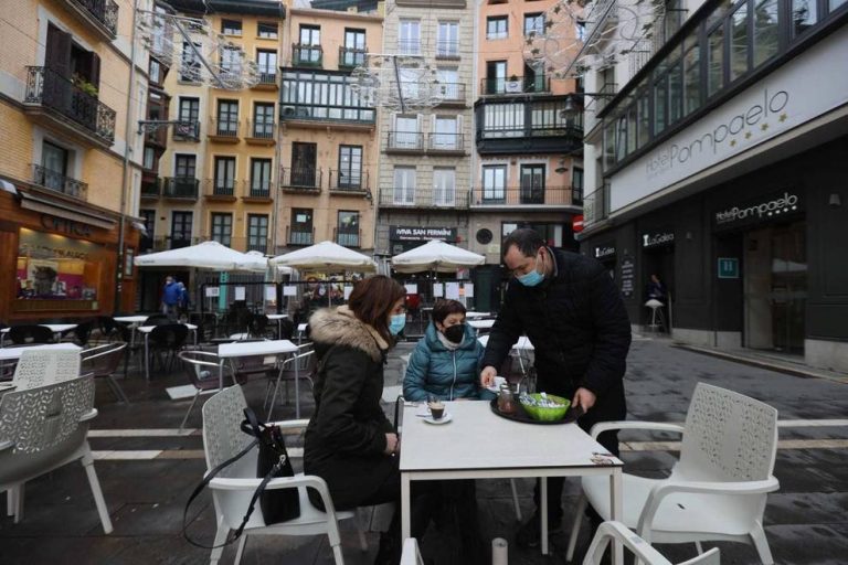 Navarra prorroga las medidas restrictivas de aforos, toque de queda y cierre perimetral