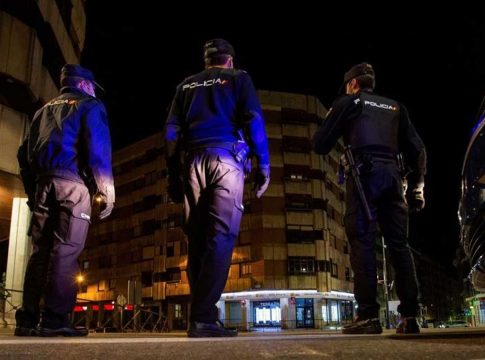 Policía fiesta ilegal