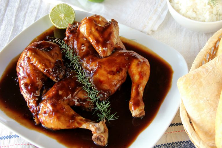 Pollo con Coca-Cola: la receta que combina una bebida con una carne