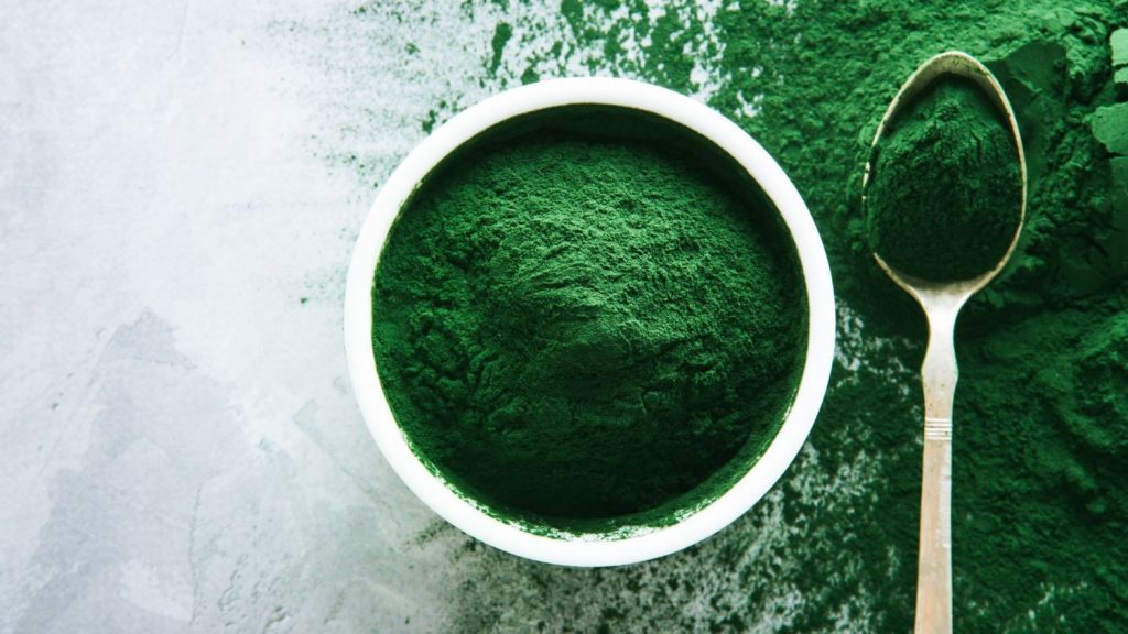 Por qué deberías añadir a tu dieta la espirulina 93 Propiedades de la espirulina