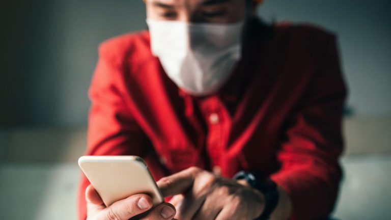 Qué es el doomscrolling