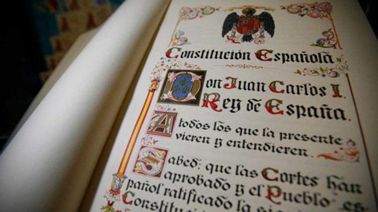 Qué es la constitución española