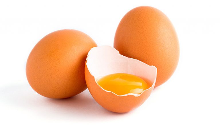 Qué tienen de verdad los huevos con manchas de sangre