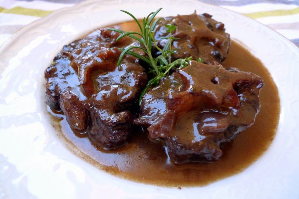 Rabo de toro: la forma más tradicional de prepararlo en España 97 ¿Qué es el rabo de toro?