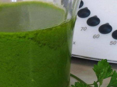 Salsa de ajo y perejil los pasos que debes dar para hacerla y que se conserve más tiempo 7 Salsa de ajo y perejil: los pasos que debes dar para hacerla y que se conserve más tiempo