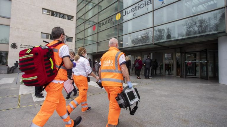 Suspenden el juicio del caso 'Cooperación' tras desmayarse uno de los acusados