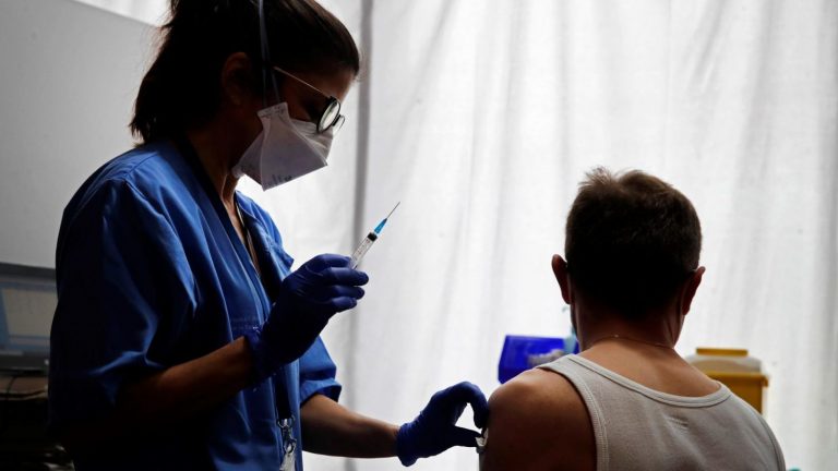 Navarra: El Ministerio de Sanidad ha reducido el número de vacunas suministradas