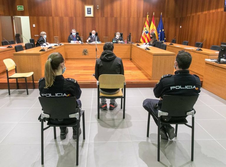 Absuelto el acusado de cortar el pene a su compañero de piso