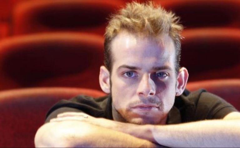 Álex Casademunt: de Merche a Bruna, los grandes amores del cantante que lloran su pérdida