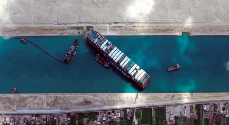 Canal de Suez: Estos son los productos que escasearán por el bloqueo del 'Ever Given'