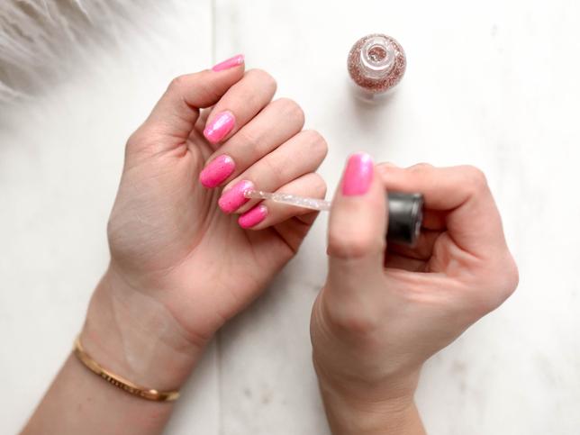 Cómo hacer que el esmalte de uñas dure más 39 ¿Cómo hacer que mi esmalte de uñas dure más tiempo?