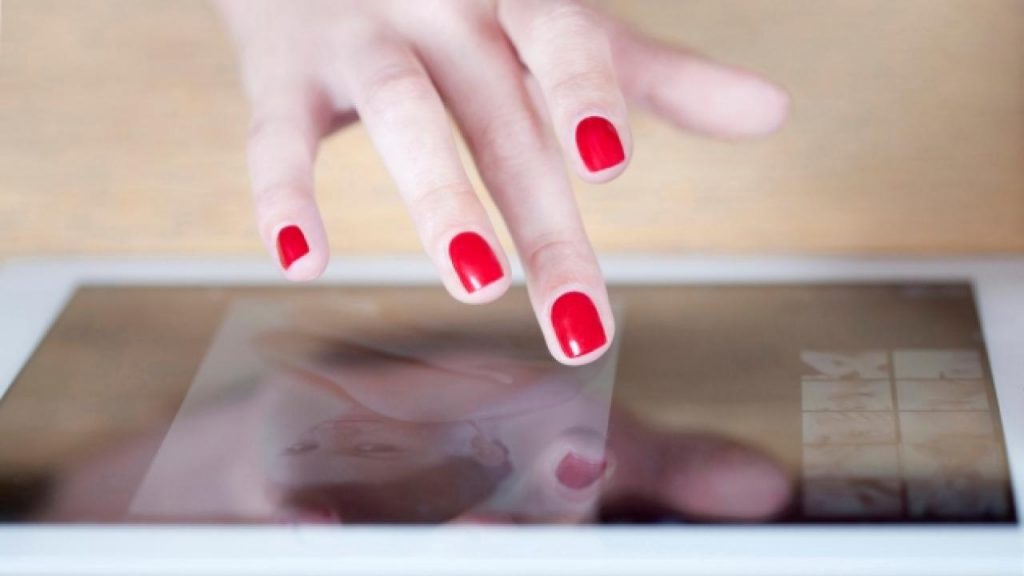 Cómo hacer que el esmalte de uñas dure más 40 Top extras de cuidados para tener un esmalte intacto