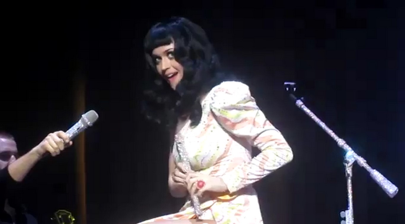 katy-perry-flauta