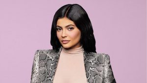 El drama de Kylie Jenner con sus cejas que ha incendiado redes
