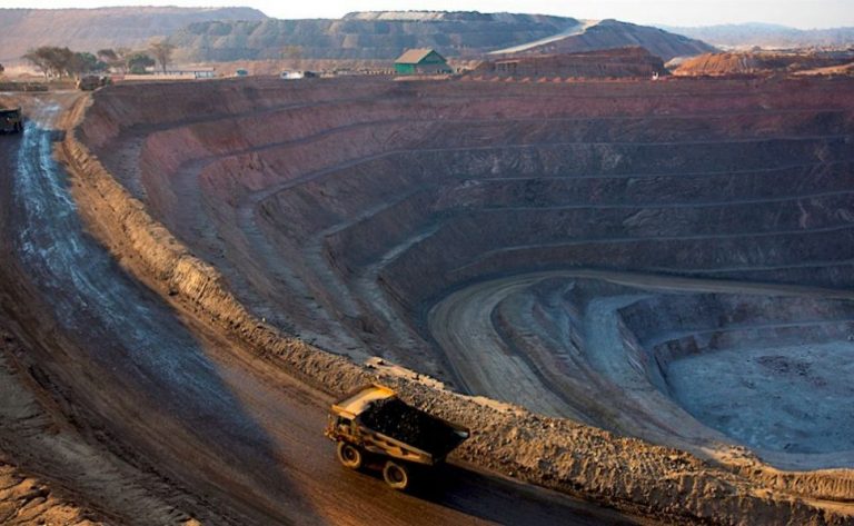 La Xunta pone fin al proyecto de la mina de Touro