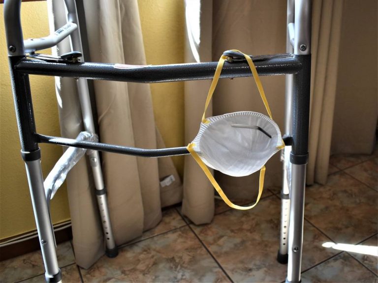 La Fiscalía abre diligencias por las muertes por Covid-19 en una residencia de Jaén